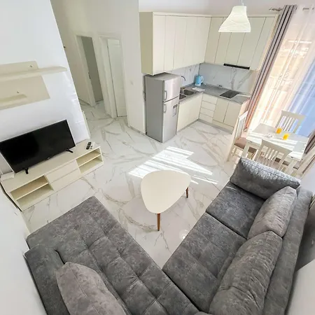 Porta Mare * Golem (Tirana)