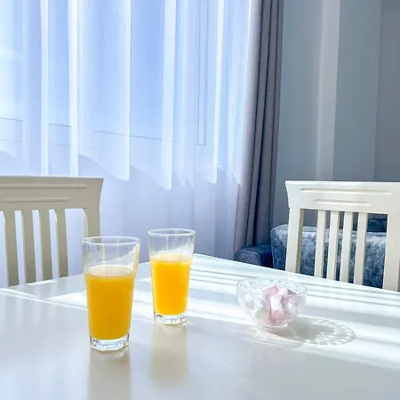 Porta Mare Golem (Tirana)