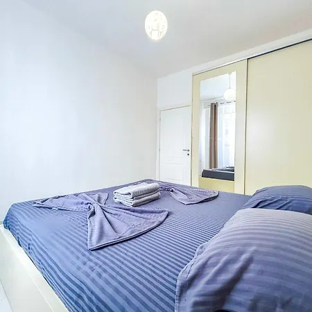 Porta Mare * Golem (Tirana)