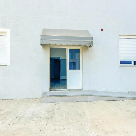 Porta Mare * Golem (Tirana)