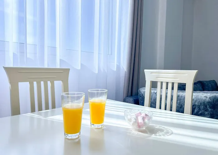 Porta Mare Golem (Tirana)