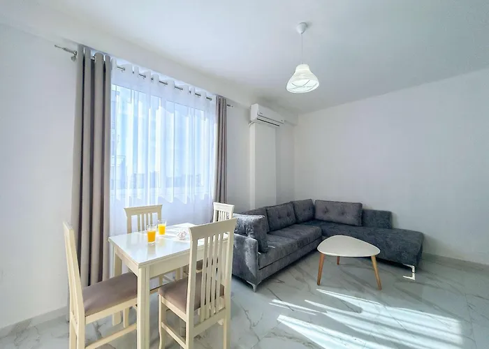 Porta Mare Appartamento Golem (Tirana)